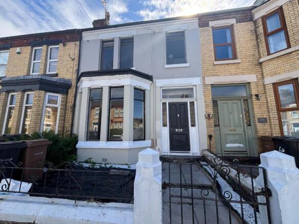 3 bed property, in 21 Ferndale Road, £135,000
