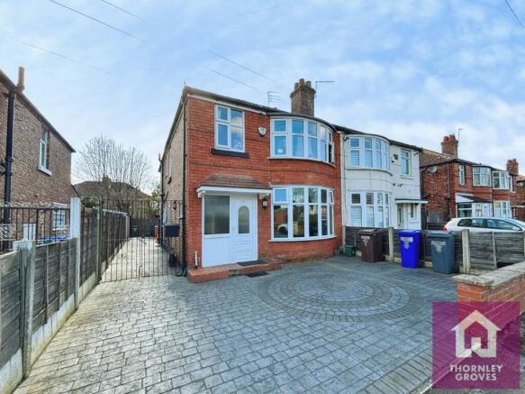 5 bed property, in Victoria Road, £440,000