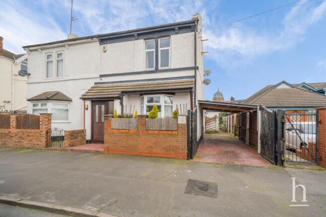 3 bed property, in Field Road, £270,000