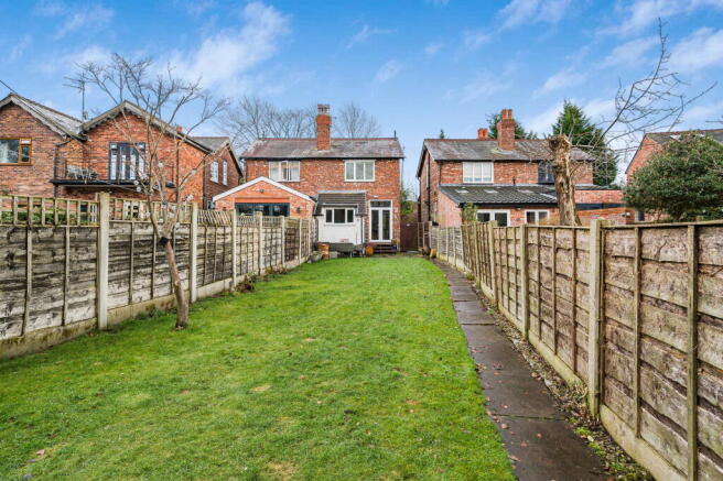2 bed property, in Jesmond Grove, £385,000