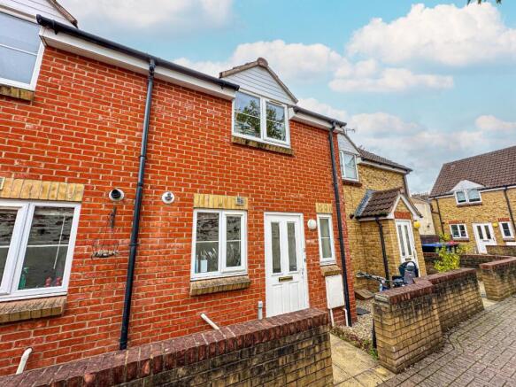 2 bed property, in Inkerman Court, £179,000
