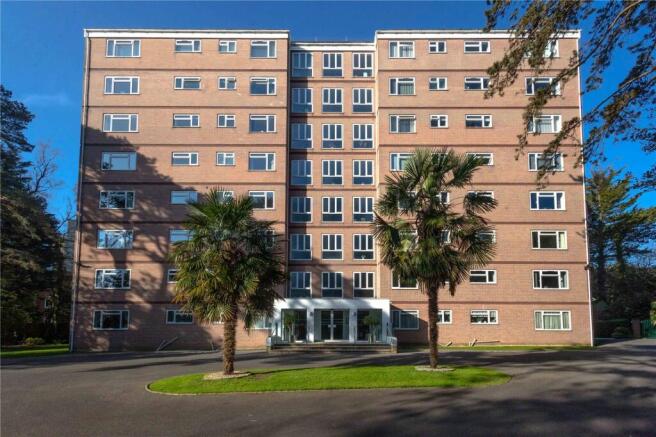 3 bed property, in Western Road, £375,000