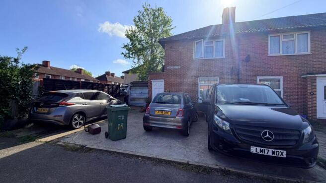 3 bed property, in Tewkesbury Road, £315,000