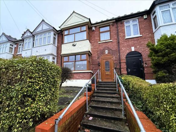 3 bed property, in Hillingdon Road, £350,000