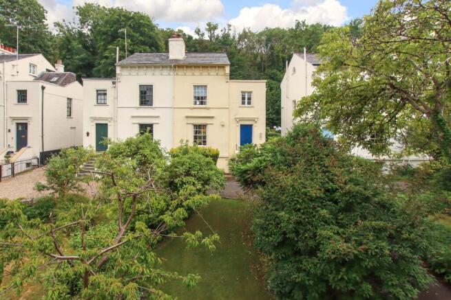 4 bed property, in Roughdown Villas Road, £825,000