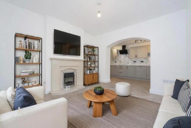 2 bed property, in Bankside Lane, £200,000