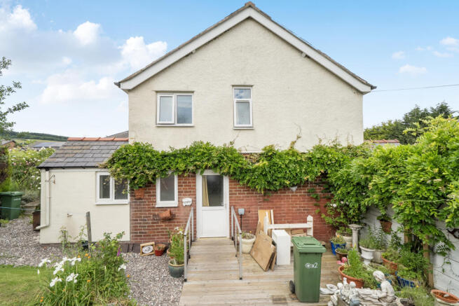 3 bed property, in Tyn Llan, £260,000