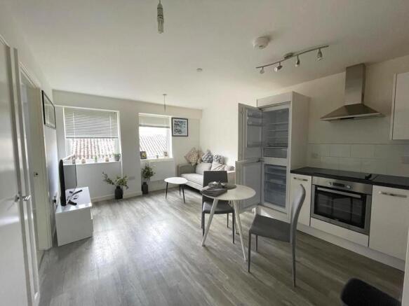 1 bed property, in Eastgate Street, £115,000