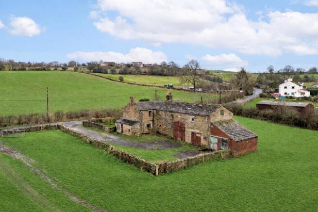 3 bed property, in Meadow View, £650,000