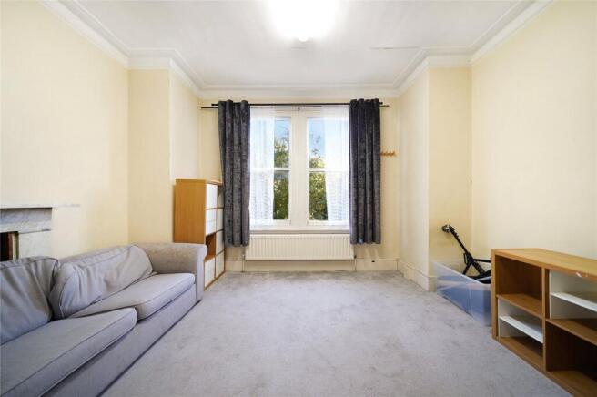 3 bed property, in Christchurch Avenue, £550,000