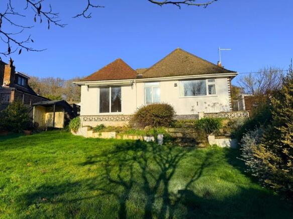 2 bed property, in Farley Way, £420,000