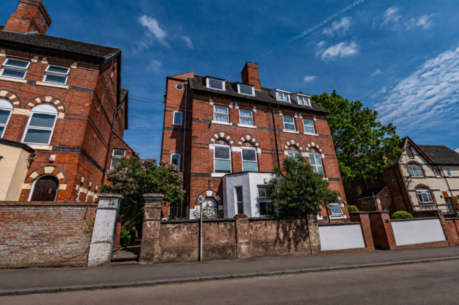 1 bed property, in Arthur Street, £110,000