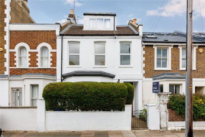 2 bed property, in Priory Road, £515,000