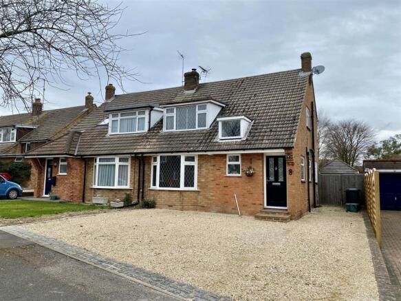 3 bed property, in Fantail Lane, £650,000