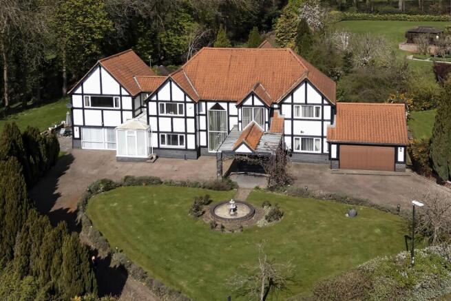 4 bed property, in Croft Park, £850,000