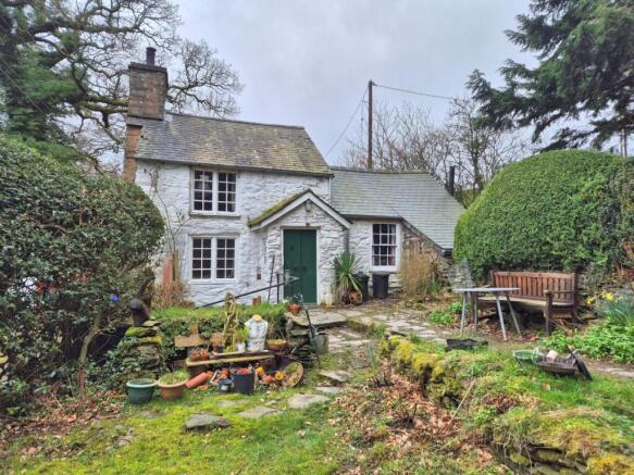 2 bed property, in Llandrillo, £350,000