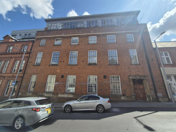 1 bed property, in E301 Castle Exchange, £65,000