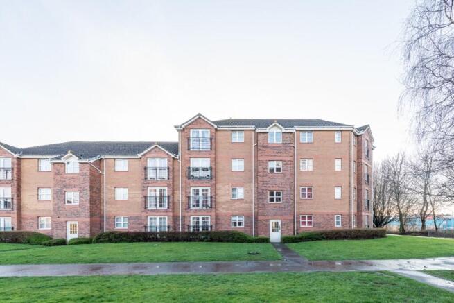 3 bed property, in Canavan Court, £120,000