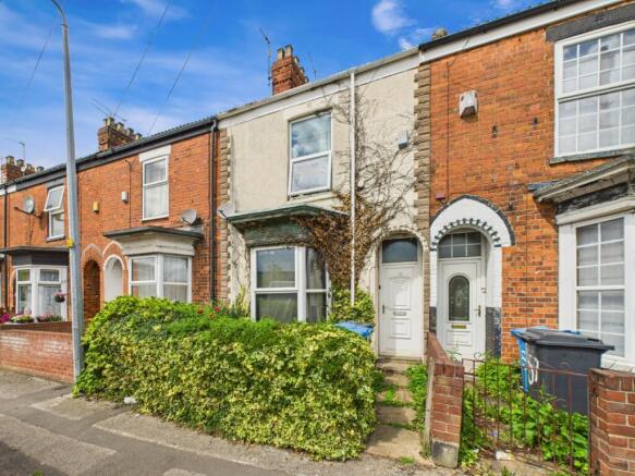 3 bed property, in St. Hilda Street, £75,000