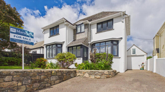 4 bed property, in Lidden Road, £725,000