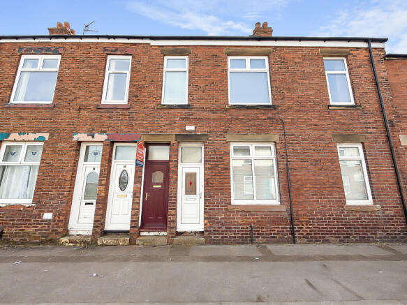 2 bed property, in 5 Lyndhurst Terrace, £30,000