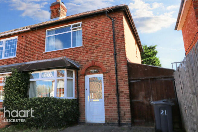 2 bed property, in Ardath Road, £290,000
