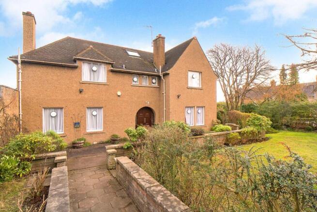 4 bed property, in Hallhead Road, £775,000