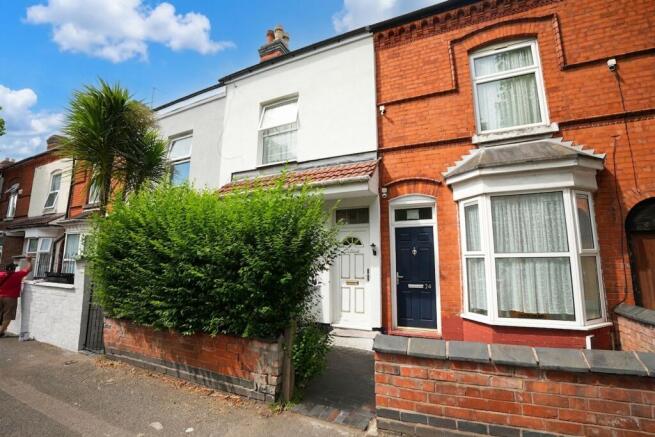 3 bed property, in Roderick Road, £180,000