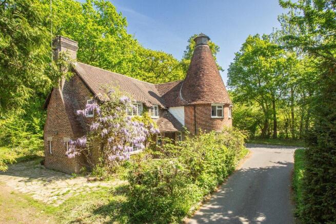 4 bed property, in Stillyans Oast, £525,000