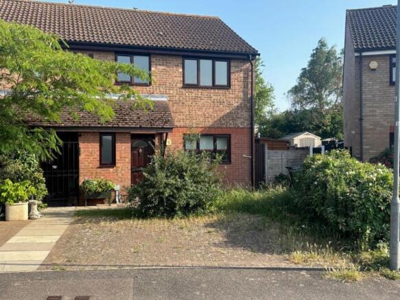 3 bed property, in 25 Sandringham Road, £240,000