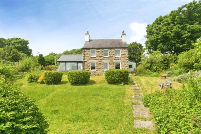 5 bed property, in Tyn-Y-Gongl, £650,000