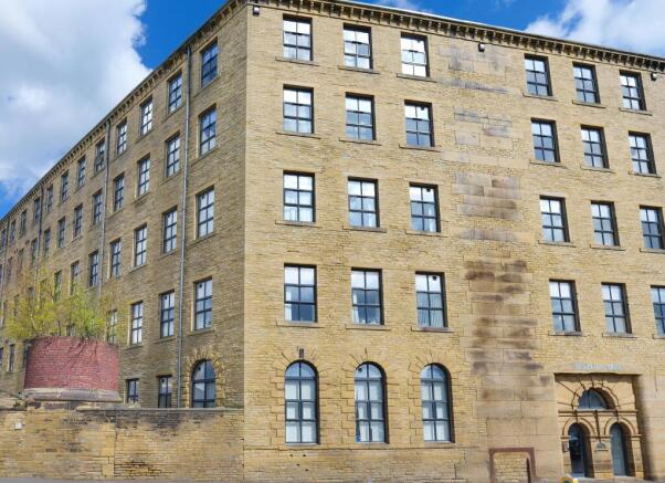 1 bed property, in Pellon Lane, £48,000