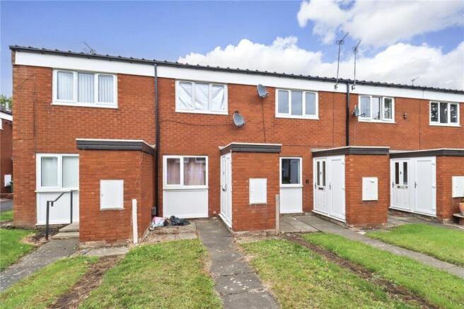 2 bed property, in Epping Court, £65,000
