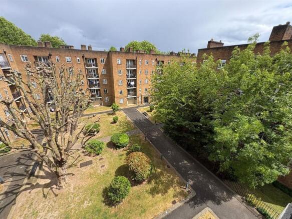 3 bed property, in Maida Vale, £450,000
