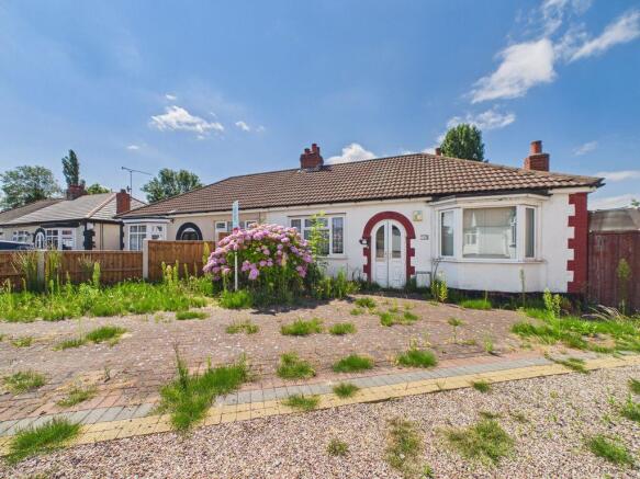 2 bed property, in Laurel Grove, £175,000