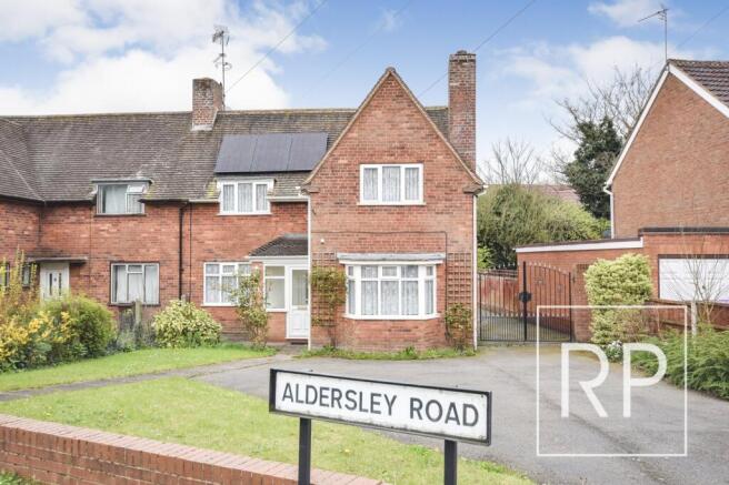 3 bed property, in Aldersley Road, £250,000