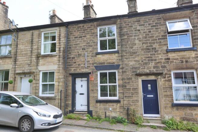 2 bed property, in Church Street, £180,000