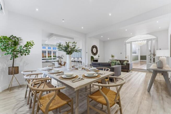 7 bed property, in Berridges Lane, £1,695,000