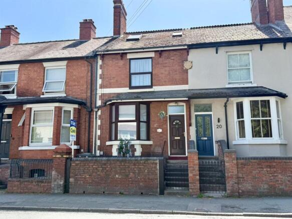 3 bed property, in Ledbury Road, £275,000