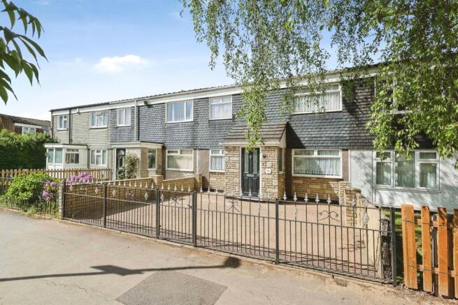 3 bed property, in Blackcat Close, £170,000