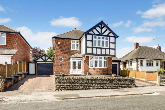 4 bed property, in Covedale Road, £500,000