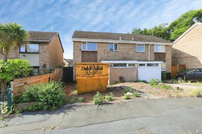 3 bed property, in Dowles Road, £100,000