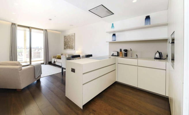 2 bed property, in Suffolk Street, £175,000