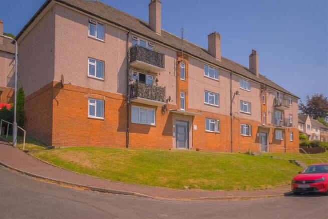 2 bed property, in Willowfield Crescent, £79,950
