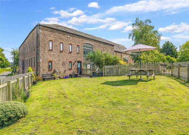 4 bed property, in Eccleswall Barns, £500,000
