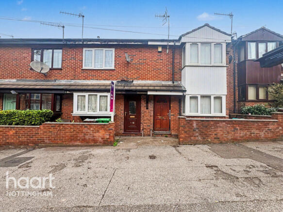 2 bed property, in Alfreton Road, £140,000