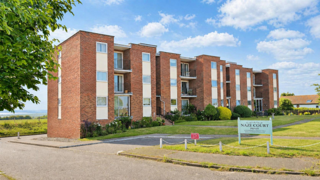 2 bed property, in Naze Court, £225,000