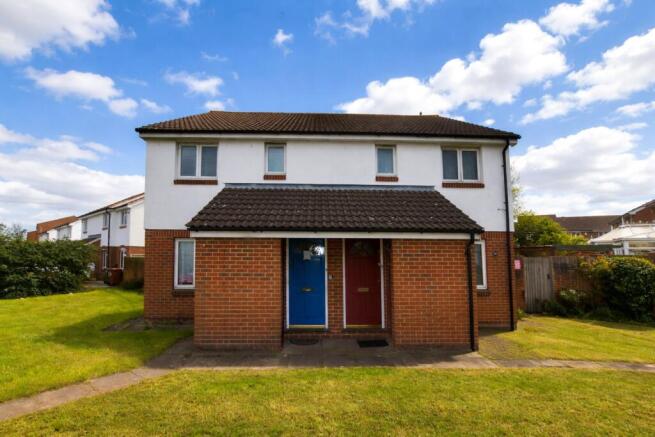 1 bed property, in Pelham Road, £195,000