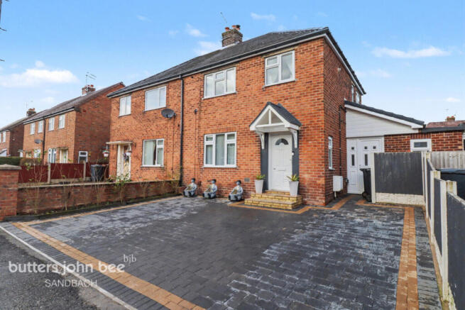 3 bed property, in Townfields, £230,000
