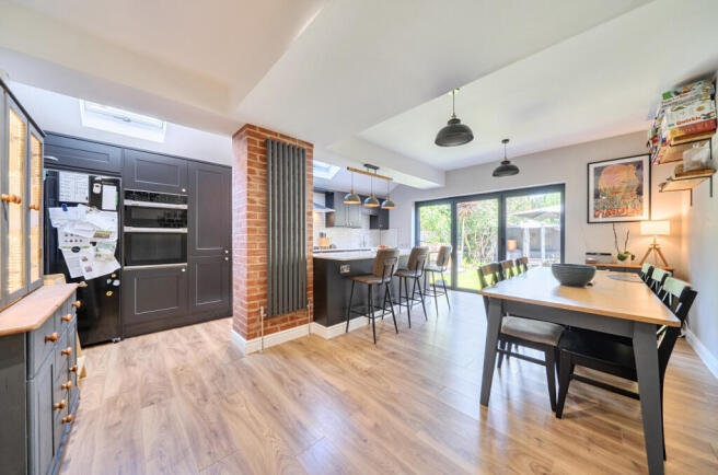 4 bed property, in St. James Road, £525,000